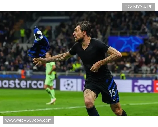 老将风采：国际米兰后卫阿切尔比谈年龄与状态保持秘诀